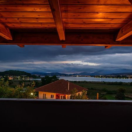 O Fotis Studios & Apartments Ioannina Exterior photo