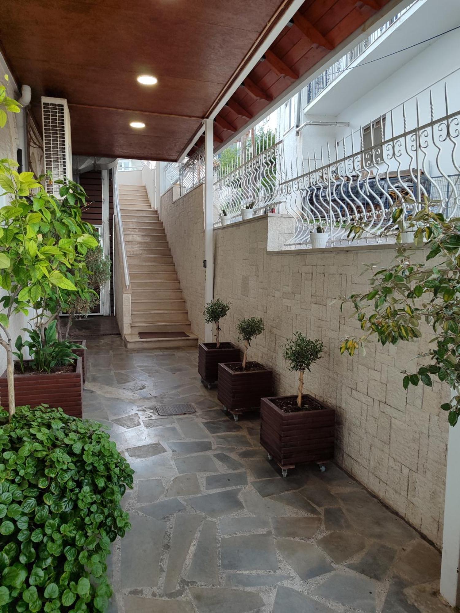 O Fotis Studios & Apartments Ioannina Exterior photo
