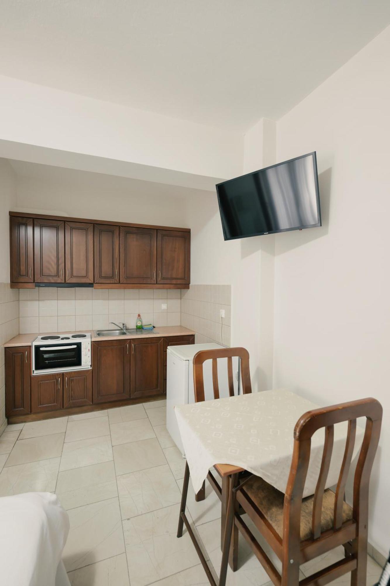 O Fotis Studios & Apartments Ioannina Exterior photo