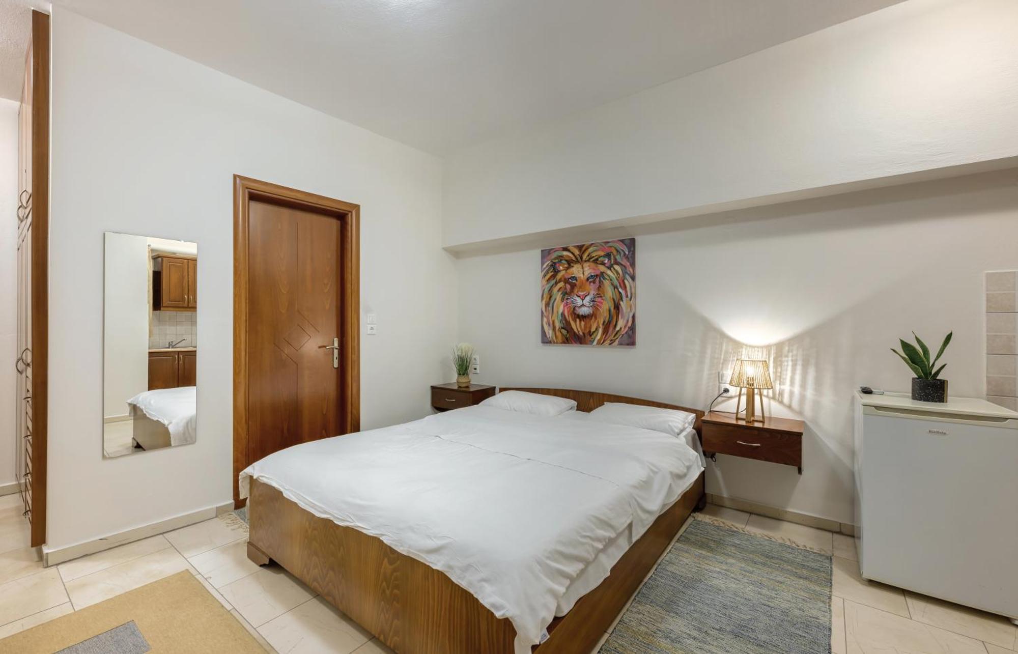 O Fotis Studios & Apartments Ioannina Exterior photo