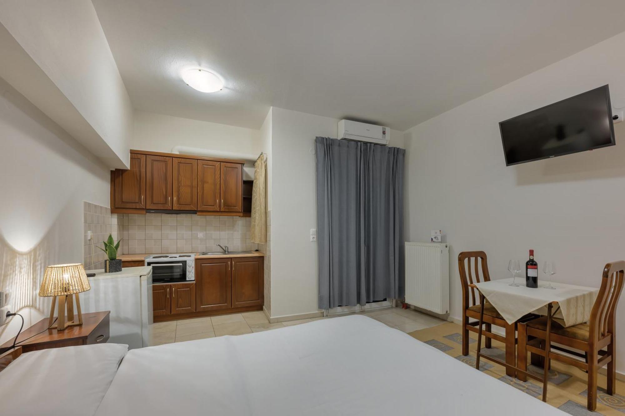 O Fotis Studios & Apartments Ioannina Exterior photo