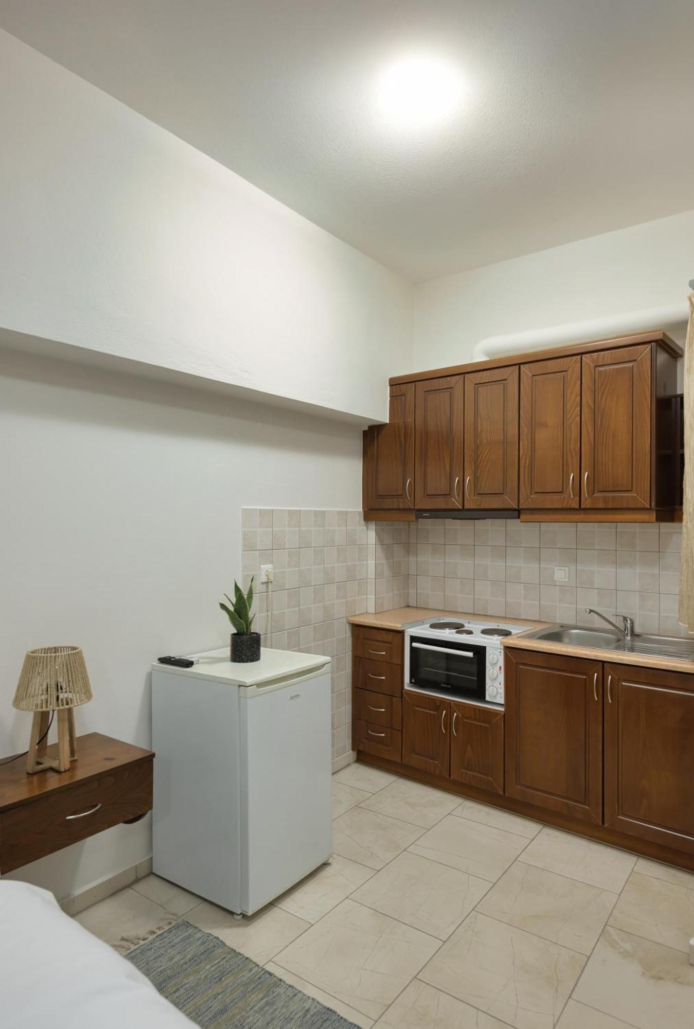 O Fotis Studios & Apartments Ioannina Exterior photo